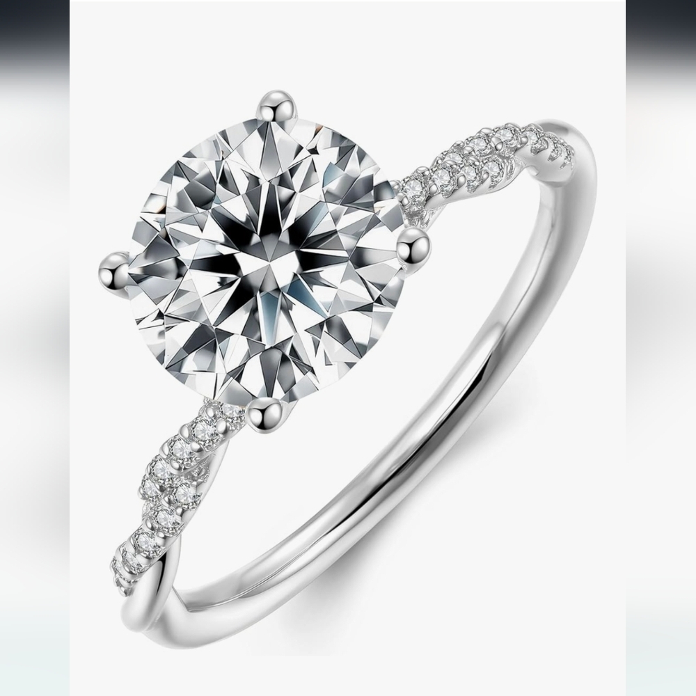 White Gold & 1ct+ Moissanite